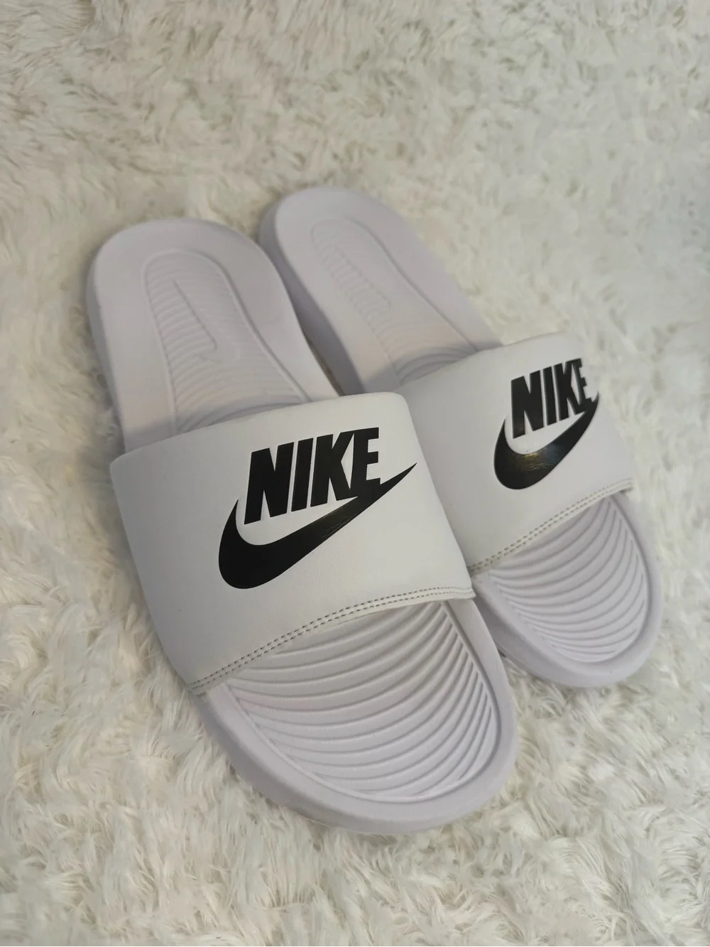 Men’s Nike slides size 11